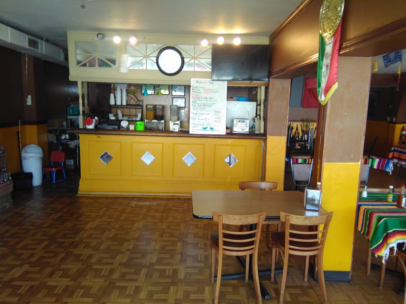 El Taco Naco interior